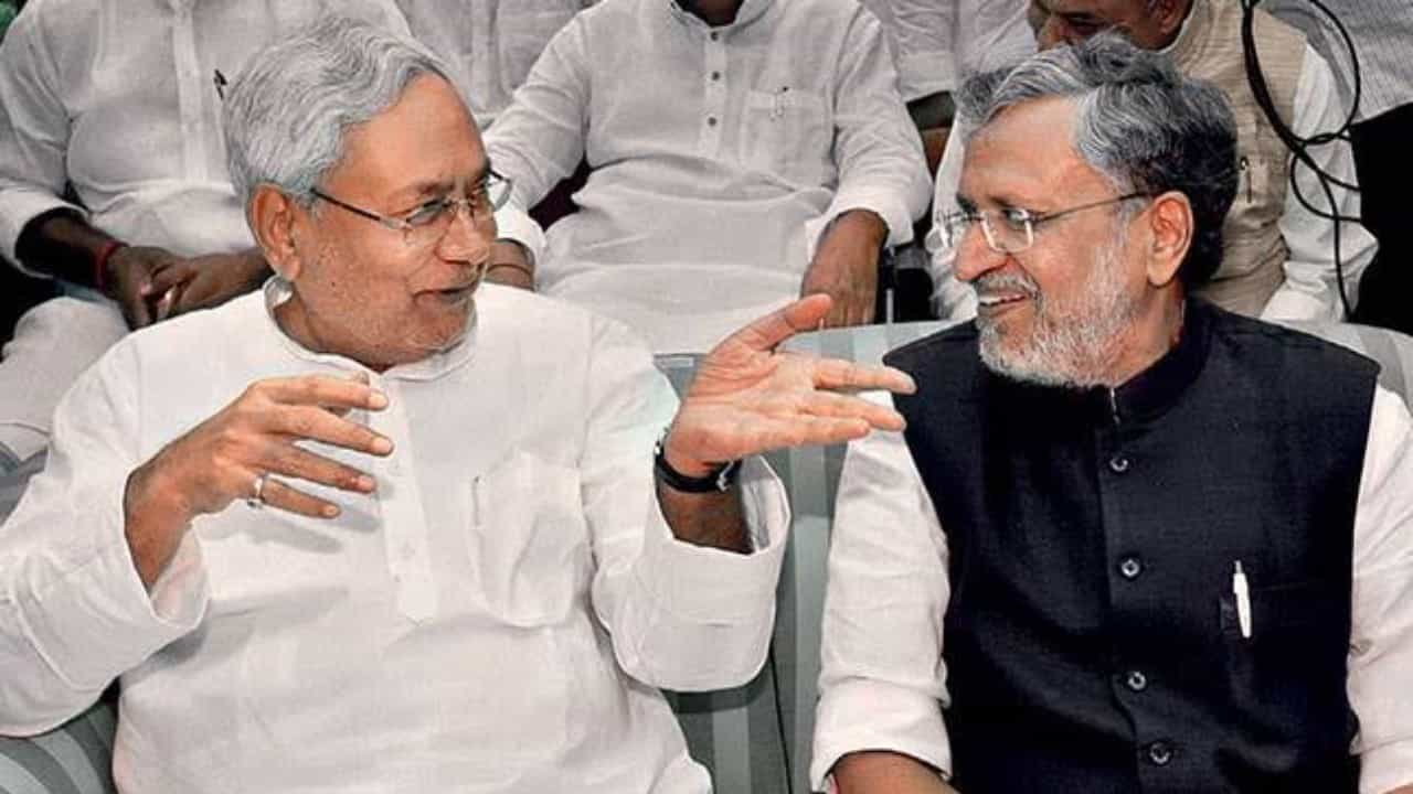 খুলছে BJP-র 'বন্ধ দরজা', ফের NDA-র মুখ্যমন্ত্রী নীতীশ, ডেপুটি সুশীল মোদী খুলছে BJP-র 'বন্ধ দরজা', ফের NDA-র মুখ্যমন্ত্রী নীতীশ, ডেপুটি সুশীল মোদী
