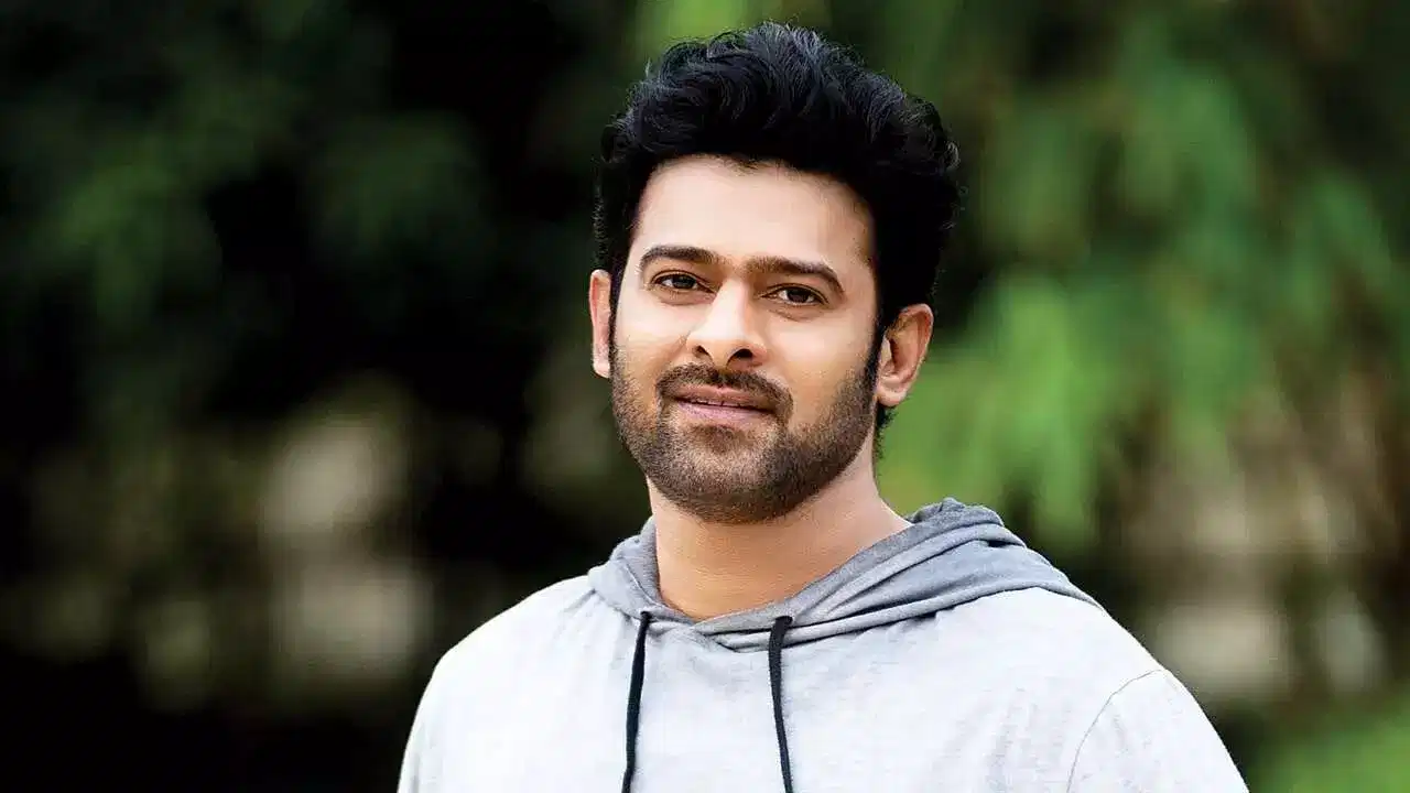 রামের নাম নিয়ে 'পাপকাজ'! ক্ষতিপূরণ হিসেবে ৫০ কোটি দিচ্ছেন প্রভাস? রামের নাম নিয়ে 'পাপকাজ'! ক্ষতিপূরণ হিসেবে ৫০ কোটি দিচ্ছেন প্রভাস?