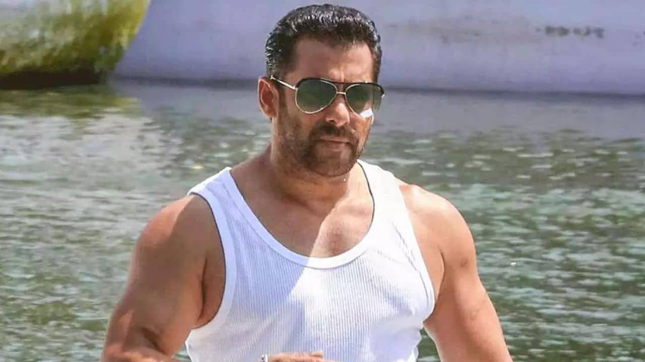 নিজে বিয়ে করেননি, তবে লোকের বিয়েতে মদও সার্ভ করেছেন সলমন খান