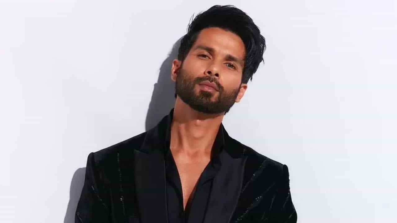 চকোলেট বয় হিসেবে পরিচিতি পেতে অস্বস্তি শাহিদের, নিলেন কোন নতুন চ্যালেঞ্জ? চকোলেট বয় হিসেবে পরিচিতি পেতে অস্বস্তি শাহিদের, নিলেন কোন নতুন চ্যালেঞ্জ?