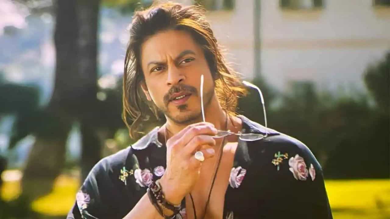 'যব তক তুমহারা বাপ জিন্দা হ্যায়...', ৩ সন্তান ও স্ত্রী গৌরীকে স্পষ্ট বার্তা শাহরুখের 'যব তক তুমহারা বাপ জিন্দা হ্যায়...', ৩ সন্তান ও স্ত্রী গৌরীকে স্পষ্ট বার্তা শাহরুখের