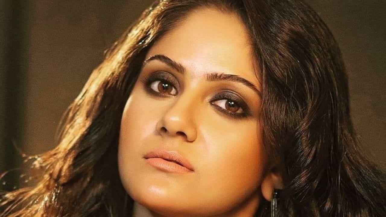 আইব্রো কিংবা আপার লিপ করেন না তৃণা, একান্ত TV9 বাংলার সঙ্গে ভাগ করে নিলেন তাঁর সুন্দরী থাকার রহস্য় আইব্রো কিংবা আপার লিপ করেন না তৃণা, একান্ত TV9 বাংলার সঙ্গে ভাগ করে নিলেন তাঁর সুন্দরী থাকার রহস্য়
