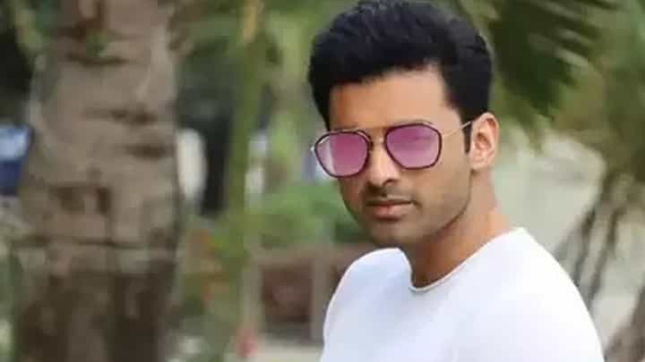 Ankush Hazra: হঠাৎ কেন এত টাকার প্রয়োজন পড়ল অঙ্কুশের? Ankush Hazra: হঠাৎ কেন এত টাকার প্রয়োজন পড়ল অঙ্কুশের?