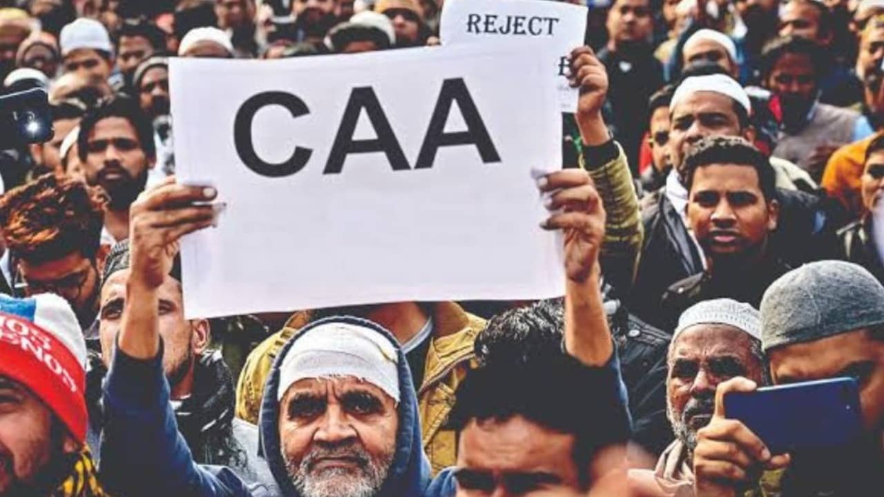 ভোট ঘোষণার আগেই আসছে CAA! শিগগিরই নিয়মাবলী জানাবেন শাহ