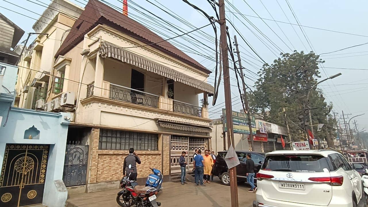 Asansol: ঘিরে ধরে সাদা স্করপিও, মুখে কাপড় বাঁধা ৩-৪ জন, শহরের বুকে স্কুলে যাওয়ার পথেই শিল্পপতির ৭ বছরের নাতির সঙ্গে ভয়ঙ্কর ঘটনা