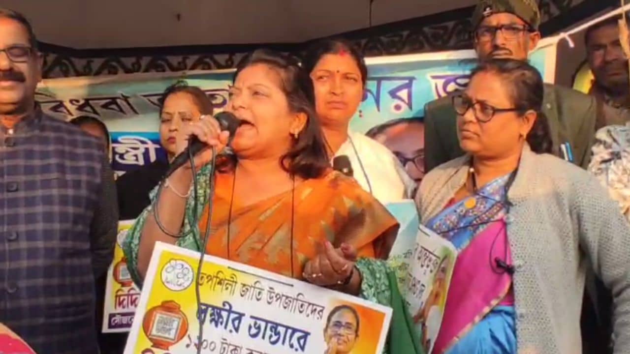 Bankura News: চুড়ি পরে বসে নেই, ভোটের আগে স্বরগরম TMC নেতাদের