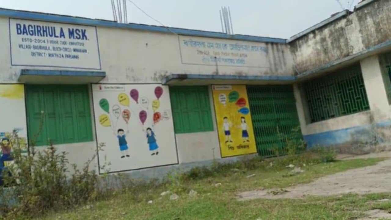 Minakhan: মিড ডে মিলই দেওয়া হয় না, ২৫০ থেকে ছাত্র কমে ২৫