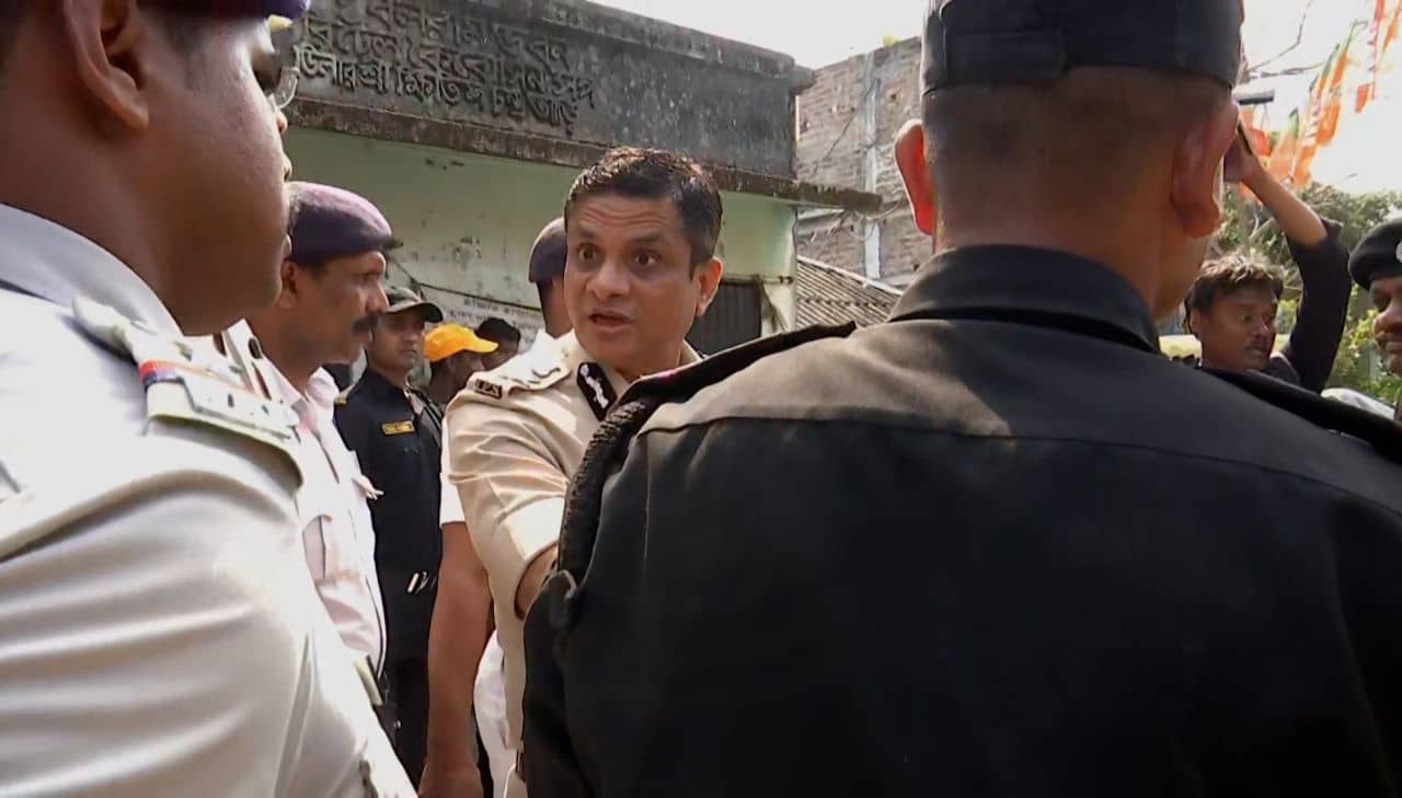 Sandeshkhali Live Updates: অশান্তি পাকানোর অভিযোগে কাঠপোল থেকে গ্রেফতার ২