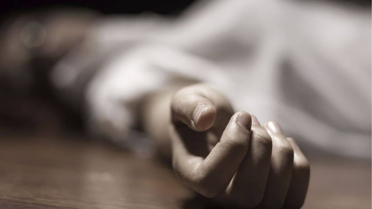 Balurghat: হঠাৎ বেরিয়ে গেল গুলি, এফোঁড়-ওফোঁড় হল মাথা, বীভৎস অবস্থায় উদ্ধার BSF জওয়ান