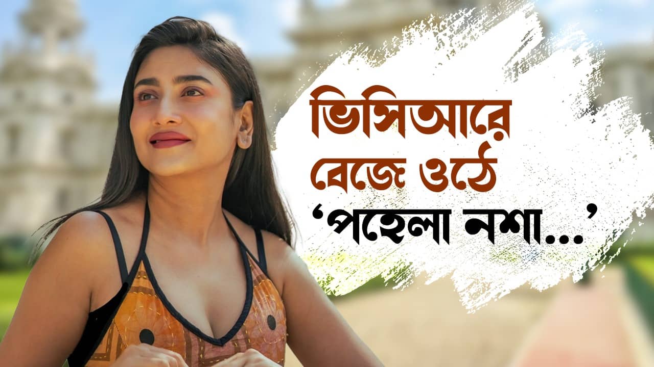 আসলে সময়টাই মনে থাকে, মানুষ ফিকে হয়ে যায়: দেবলীনা দত্ত