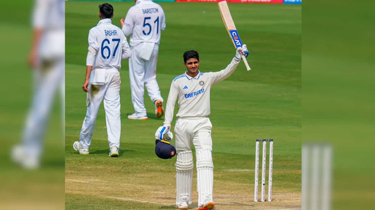 IND vs ENG: স্ট্যান্ডে বাবা, সেঞ্চুরি হাঁকিয়েও বড় আক্ষেপ শুভমন গিলের IND vs ENG: স্ট্যান্ডে বাবা, সেঞ্চুরি হাঁকিয়েও বড় আক্ষেপ শুভমন গিলের