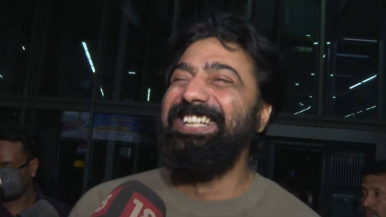 Actor MP Dev: ED অফিসের ভিতরে কী হল? হাসিমুখে দেব শুধু বললেন, দে আর ভেরি সুইট