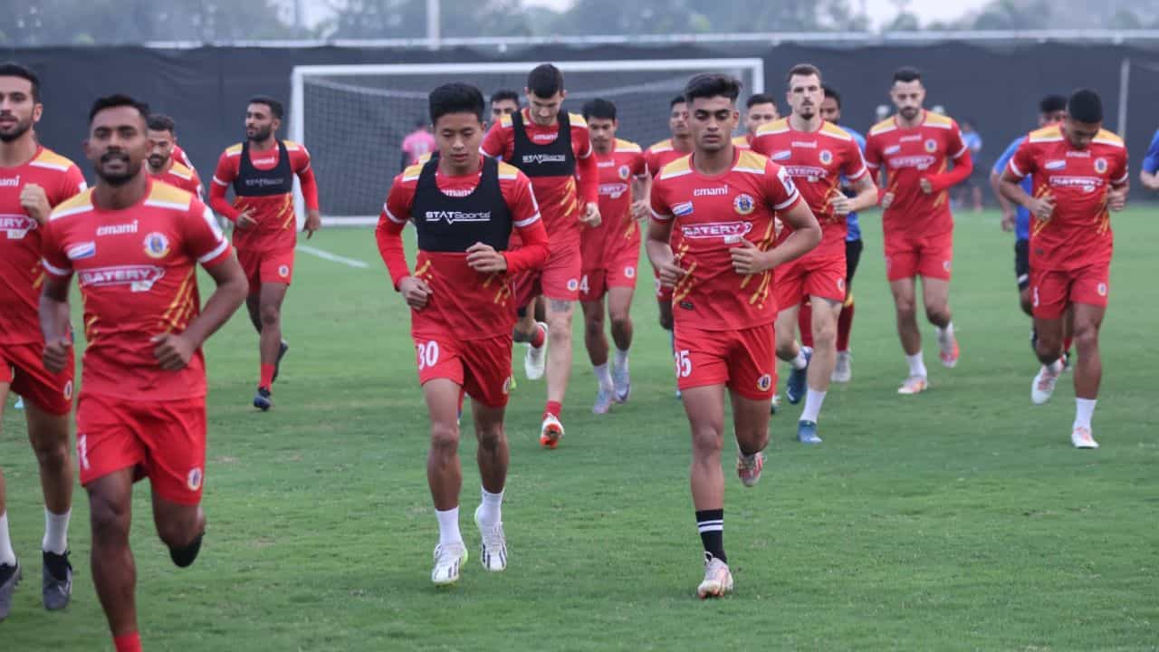 Mohun Bagan vs East Bengal: টিকিট মেলেনি, ডার্বি দেখতে মাঠে যাচ্ছেন না ইস্টবেঙ্গল কর্তারা! Mohun Bagan vs East Bengal: টিকিট মেলেনি, ডার্বি দেখতে মাঠে যাচ্ছেন না ইস্টবেঙ্গল কর্তারা!