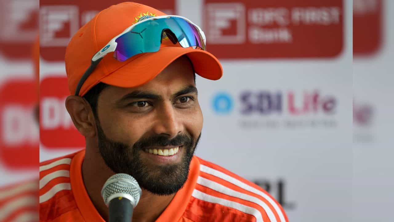 IND vs ENG: চোট আটকাতে 'স্মার্ট' হচ্ছেন রবীন্দ্র জাডেজা! IND vs ENG: চোট আটকাতে 'স্মার্ট' হচ্ছেন রবীন্দ্র জাডেজা!