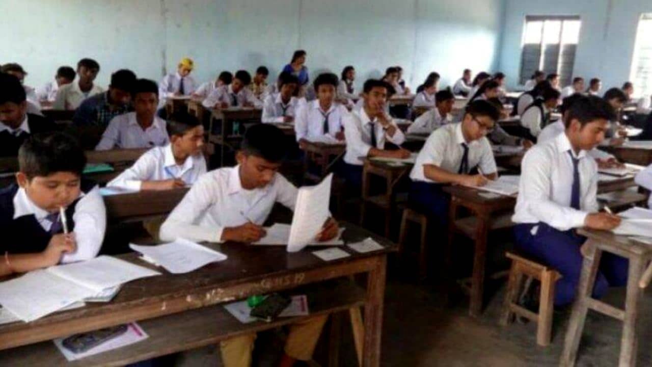 Higher Secondary Exam: লুকিয়ে মোবাইল নিয়ে ঢোকার ফল, আরও সাত জনের উচ্চমাধ্যমিক পরীক্ষা বাতিল