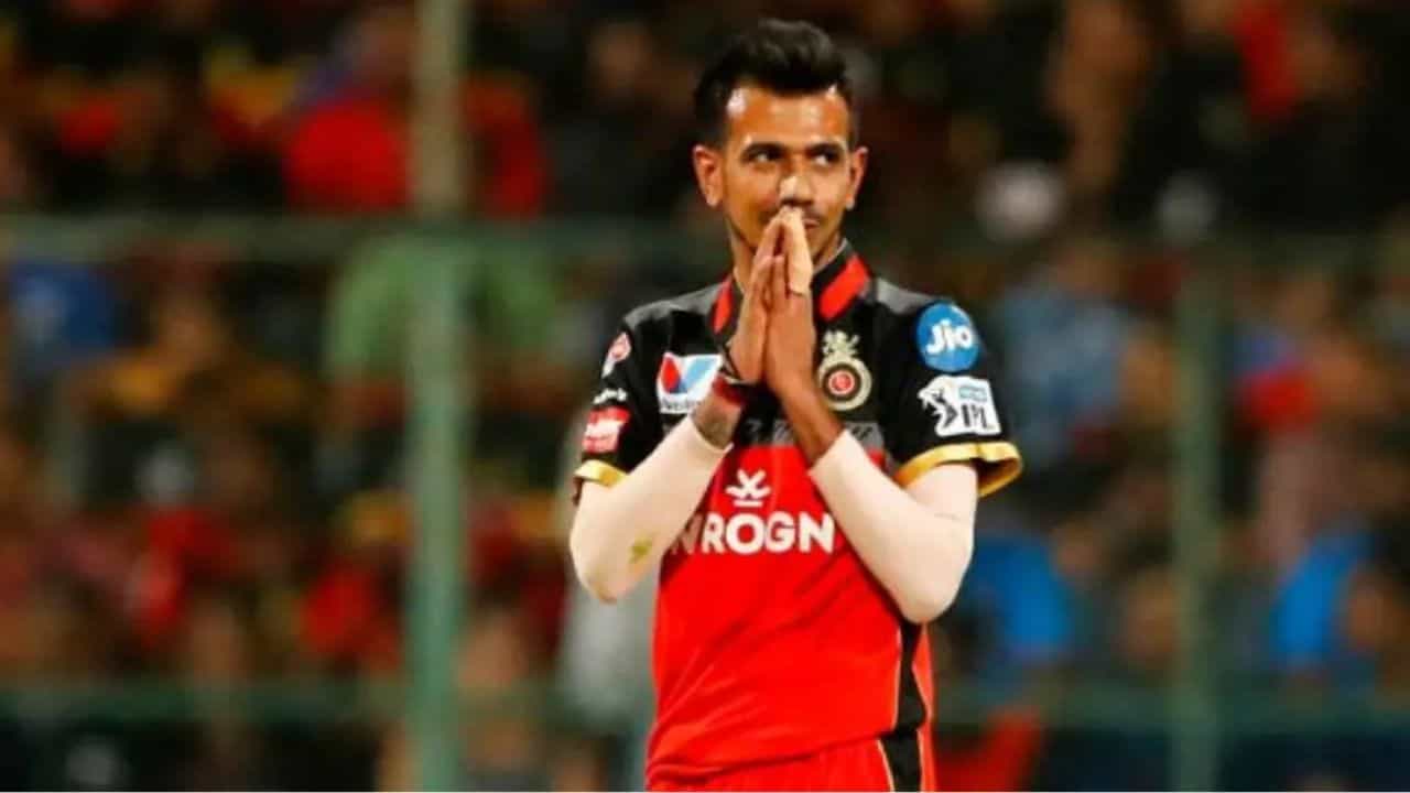 Yuzvendra Chahal: ও হতাশায় ডুবেছিল... চাহালের বিস্ফোরক দাবি ওড়াল বিরাটের টিম Yuzvendra Chahal: ও হতাশায় ডুবেছিল... চাহালের বিস্ফোরক দাবি ওড়াল বিরাটের টিম
