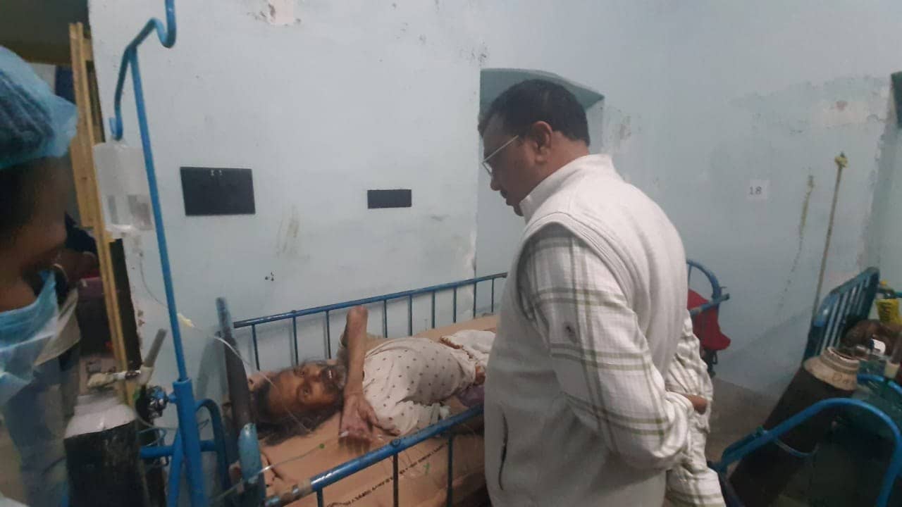 Hooghly: কর্তার মৃত্যুতেই যেন সব শেষ, তীব্র মানসিক অবসাদ উত্তরপাড়ার পরিবারকে ঠেলে দিল হাসপাতালের দরজায়?