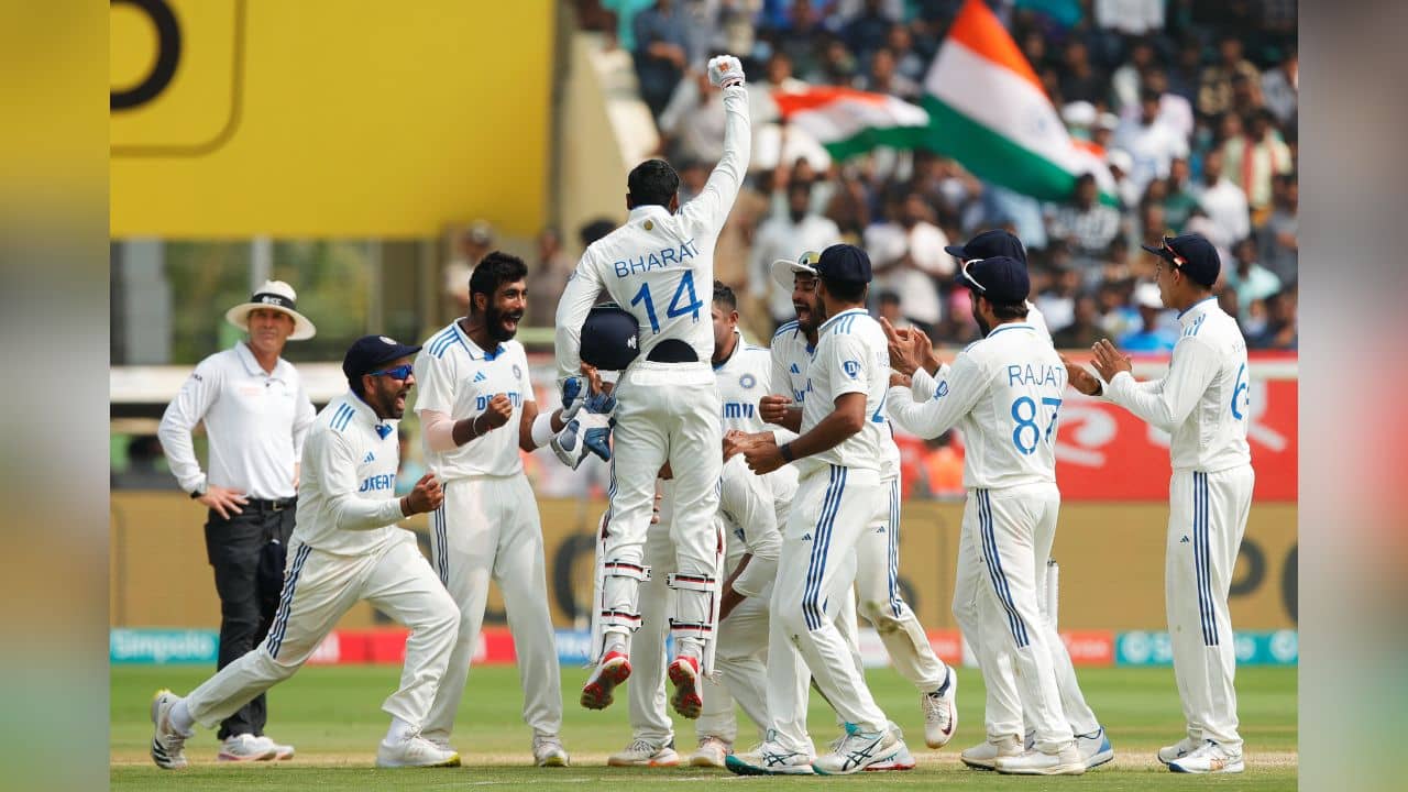 India vs England, 2nd Test: পৌনে চার দিনে শেষ ভাইজ্যাগ টেস্ট, ইংল্যান্ডকে মাটিতে নামাল রোহিতের ভারত