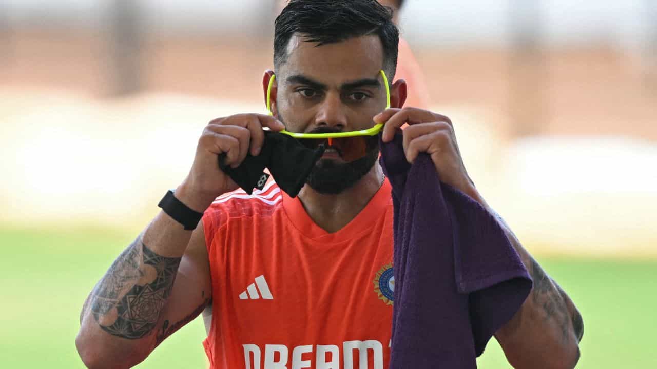 Dravid on Kohli: বিরাট কবে ফিরছেন? হেড কোচ দ্রাবিড়ও জানেন না! Dravid on Kohli: বিরাট কবে ফিরছেন? হেড কোচ দ্রাবিড়ও জানেন না!