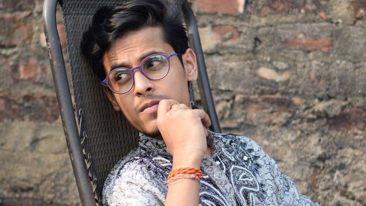 পর্নস্টারের সঙ্গে অভিনেতা-রাজনীতিকদের তুলনা বং গাইয়ের, পাচ্ছেন গ্রেফতারির ভয়ও