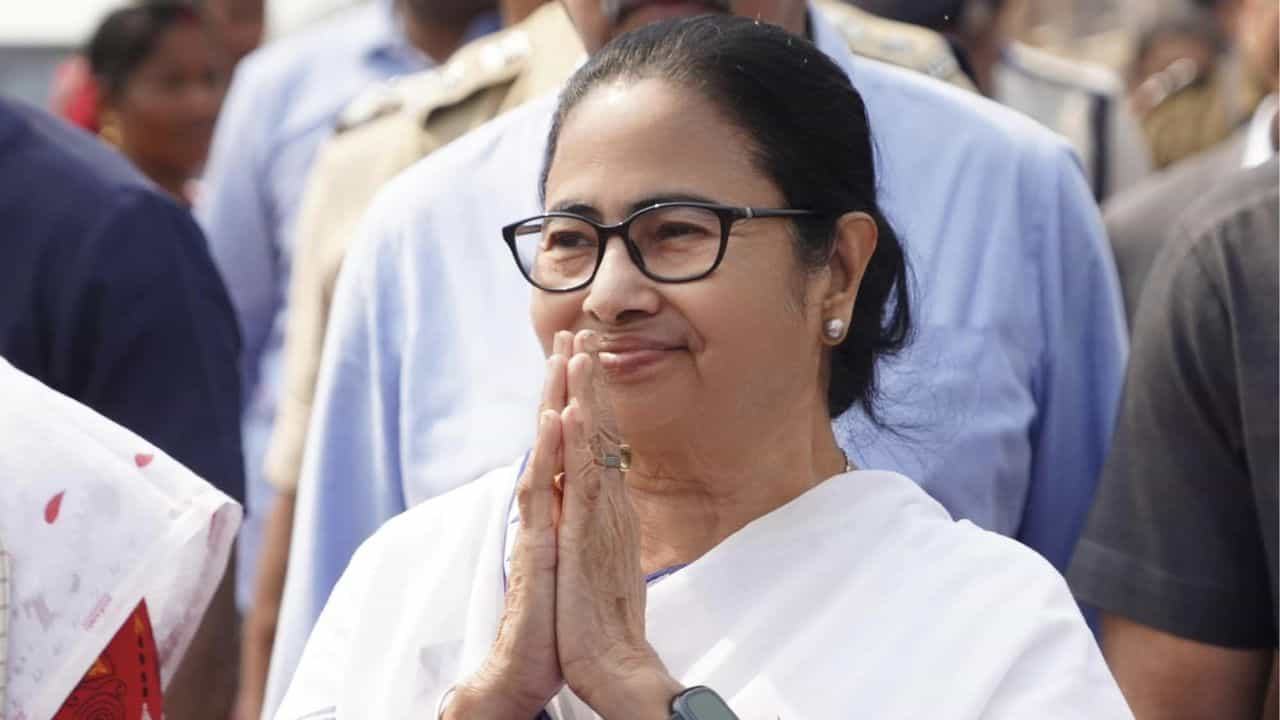 CM Mamata Banerjee: ভোটের আগে জেলায় আসছেন মমতা, আশায় বুক বাঁধছেন জঙ্গলমহলবাসী CM Mamata Banerjee: ভোটের আগে জেলায় আসছেন মমতা, আশায় বুক বাঁধছেন জঙ্গলমহলবাসী