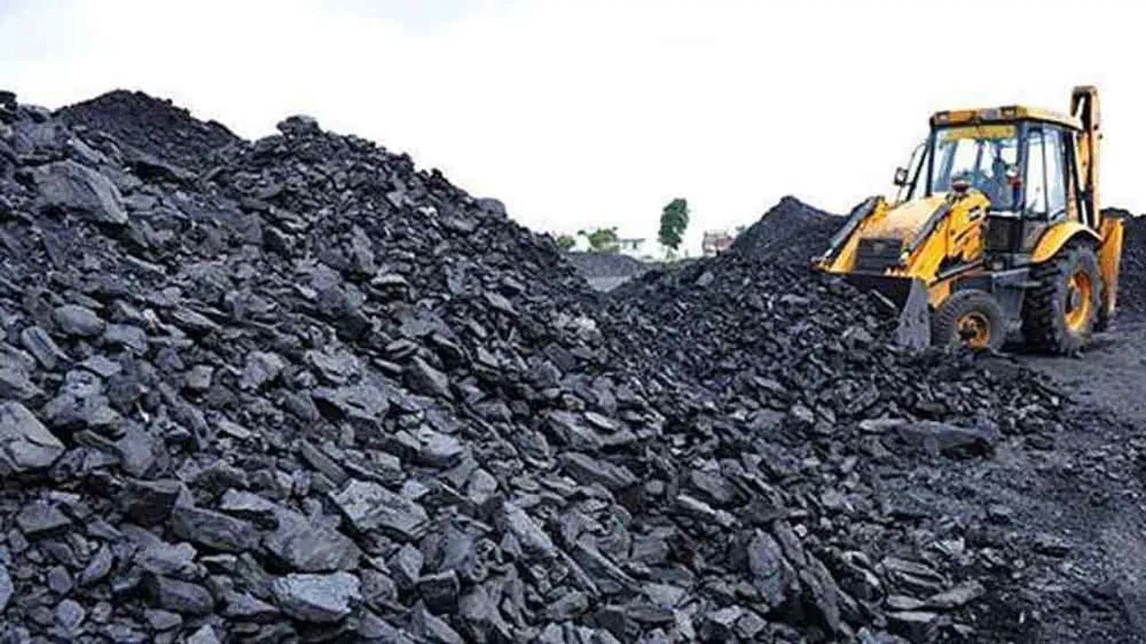 Coal Mines: কয়লা চুরি ঠেকাতে জোরদার বন্দোবস্ত, নজর রাখবে ইসিএল-এর ‘উড়ন্ত পাখি’
