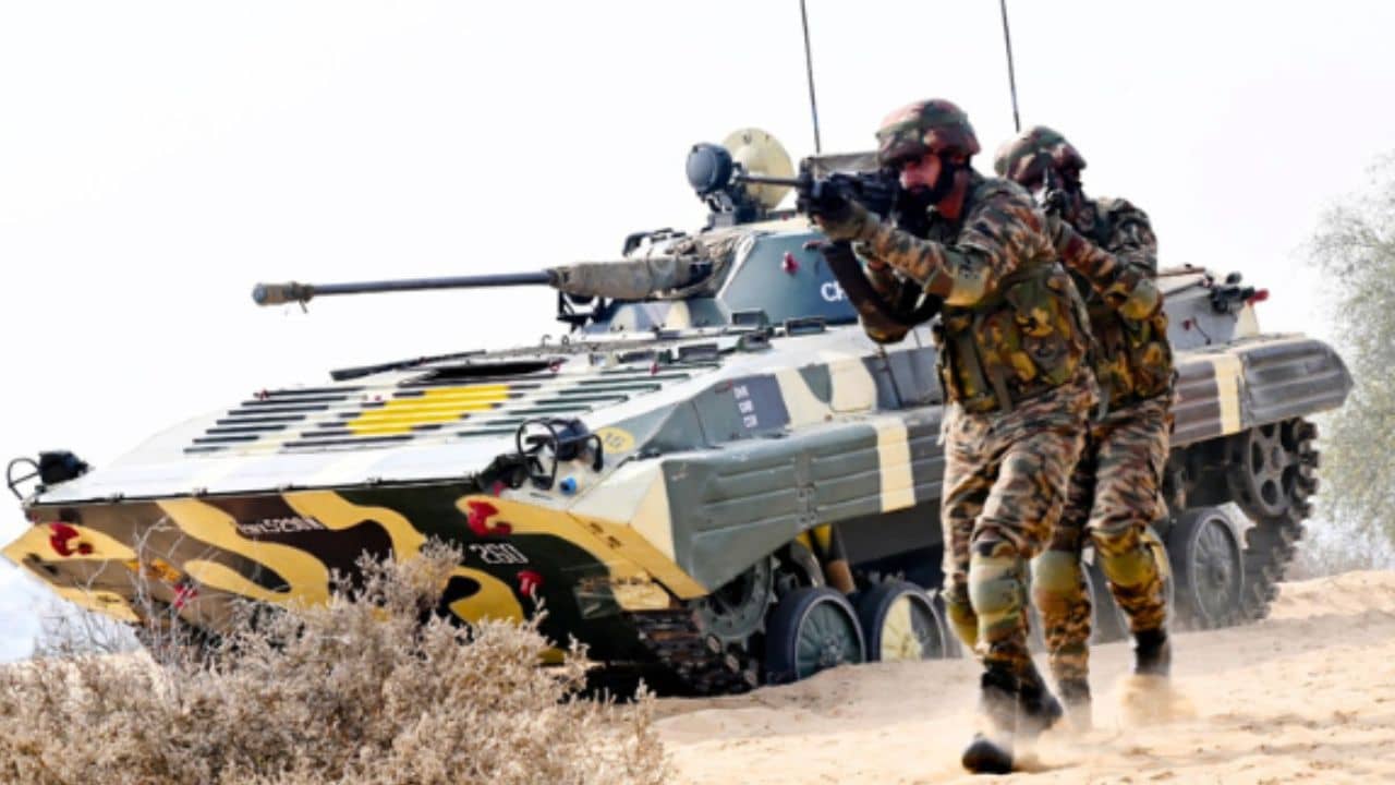 Indian Army: কাশ্মীরে ঢুকছিল পাকিস্তানি কাকপক্ষী, শেষে ভারতীয় সেনার ভয়ে লেজ গুটিয়ে পালাল