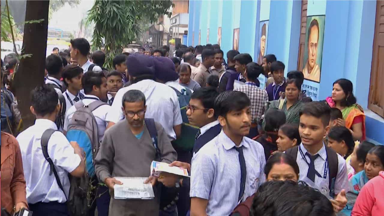 WB 10th Class Result 2024 Live Updates: মাধ্যমিকে পাসের হার ৮৬ শতাংশ, মেধাতালিকায় নাম ৫৭ জনের WB 10th Class Result 2024 Live Updates: মাধ্যমিকে পাসের হার ৮৬ শতাংশ, মেধাতালিকায় নাম ৫৭ জনের