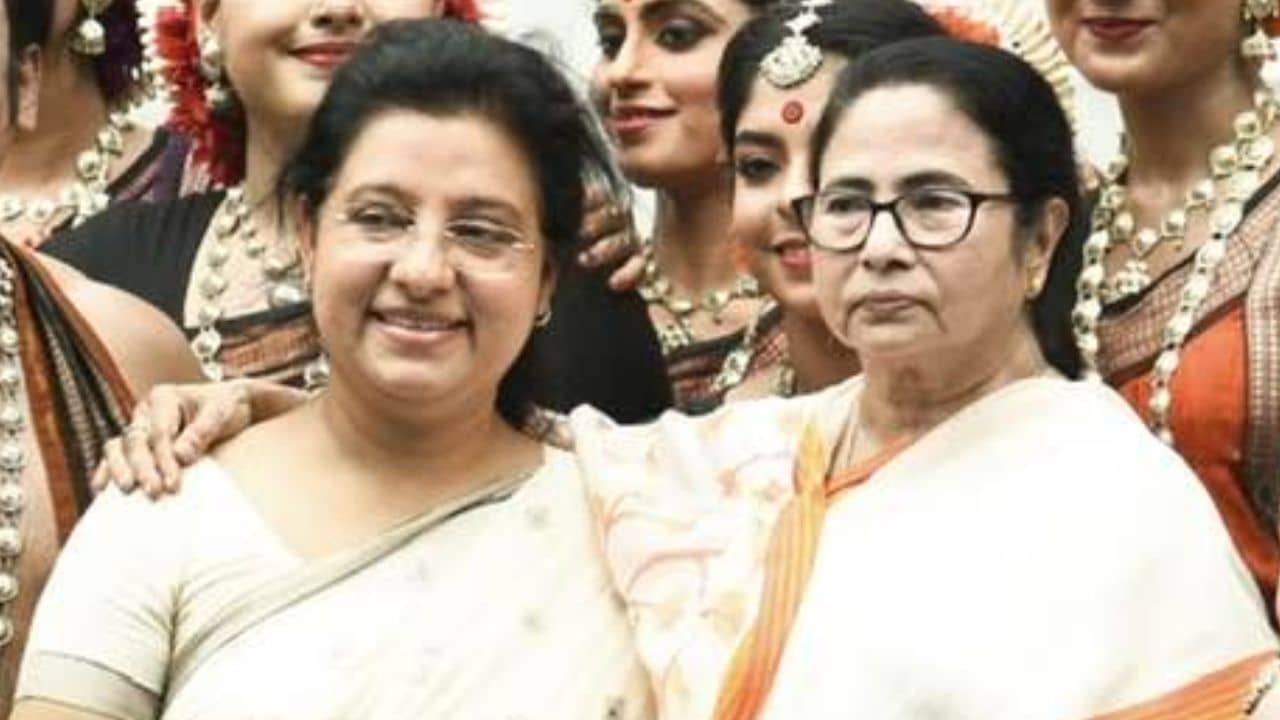 Mamata Banerjee: মমতার জীবনে প্রথমবার ঘটল এমন ঘটনা, সাক্ষী থাকলেন সৌরভ-পত্নী ডোনা