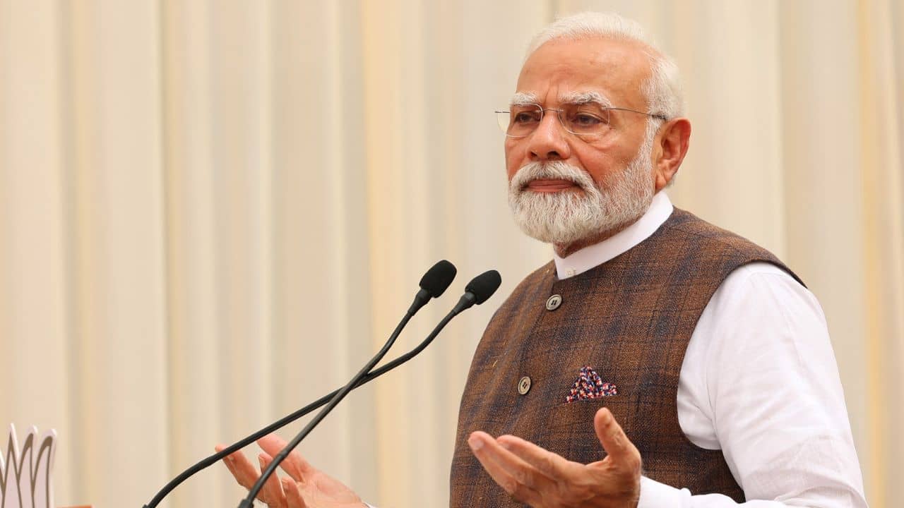 Bengal BJP: মোদীজির অনুপ্রেরণায় অনুপ্রাণিত হয়ে বিজেপিতে এলেন কেষ্টভূমের তৃণমূল যুব নেতা