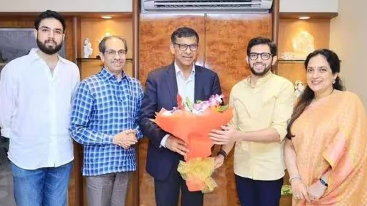 Raghuram Rajan: রাজ্যসভার সাংসদ হবেন রঘুরাম রাজন? প্রাক্তন RBI গভর্নরকে ঘিরে তুঙ্গে জল্পনা