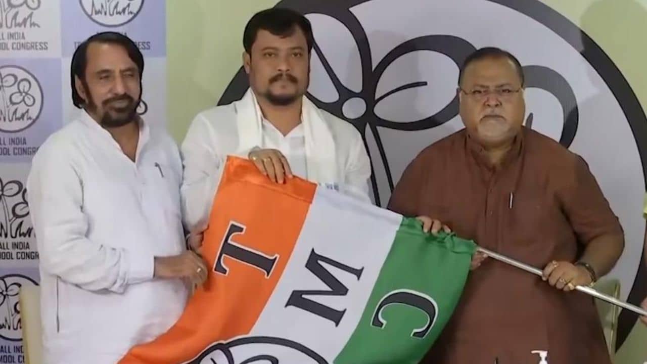 TMC-BJP: বিধায়কের ঘর ওয়াপসি! লোকসভা ভোটের মুখেই কি বড় চাল খেলে দিল বিজেপি