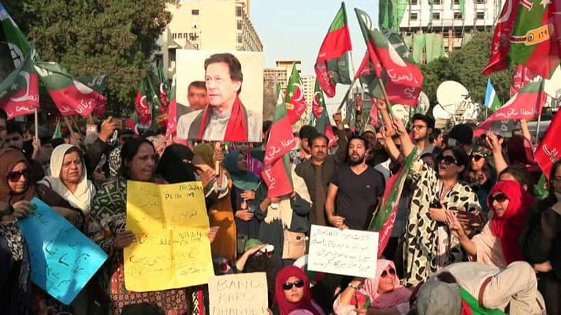 Pakistan Election Results 2024: ৬০ ঘণ্টা পরও গদি নিয়ে কাটল না ধোঁয়াশা, গোটা পাকিস্তান স্তব্ধ করতে পথে নামছে ইমরানের সমর্থকরা