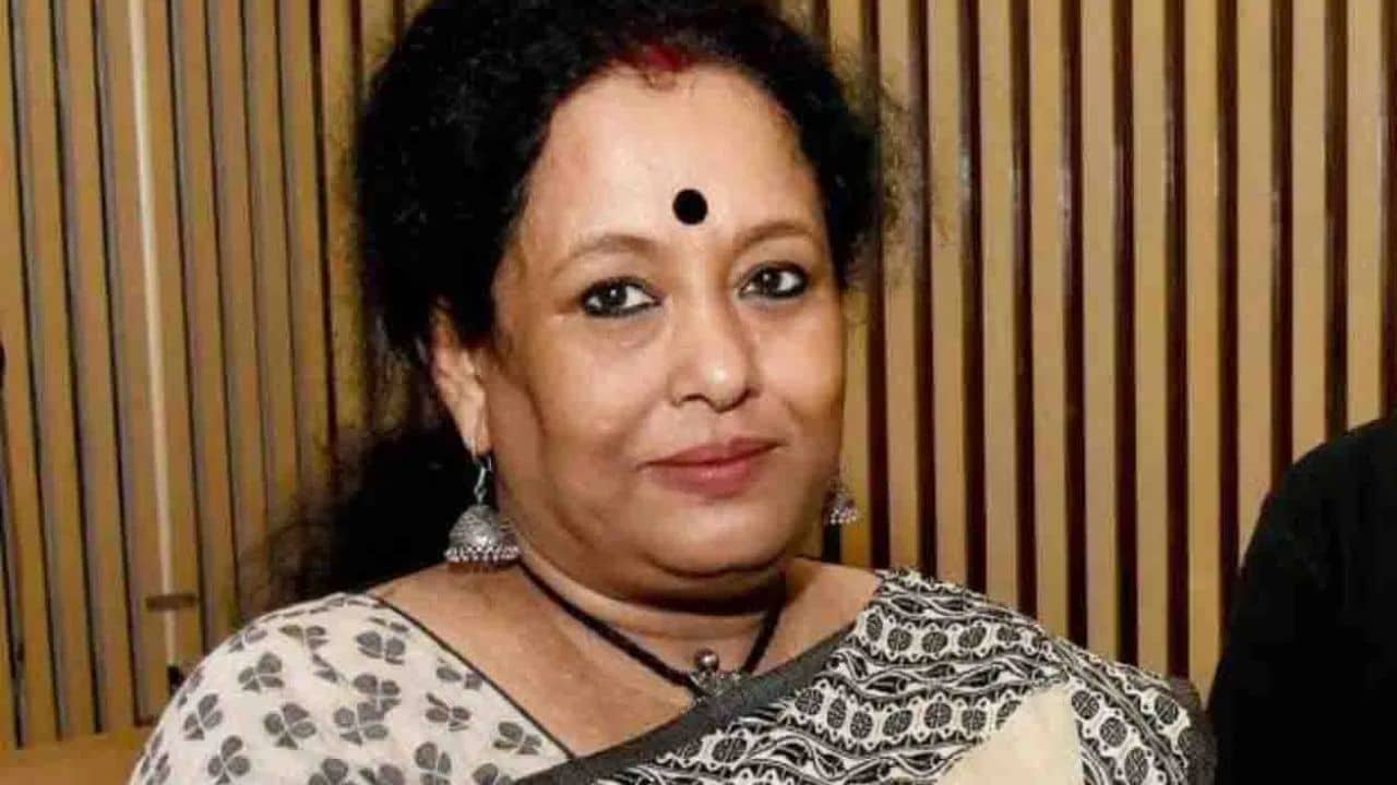 Dinhata: পিঠে বানানোর নামে পার্টি অফিসে ডাক? ব্যবস্থা নেবে মহিলা কমিশন