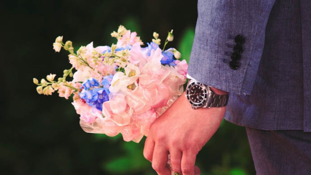 Lucky Flower: সৌভাগ্য আসে ফুলের সুবাসেও! জন্মমাস অনুযায়ী উপহার দিন 'লাকি' ফুল Lucky Flower: সৌভাগ্য আসে ফুলের সুবাসেও! জন্মমাস অনুযায়ী উপহার দিন 'লাকি' ফুল