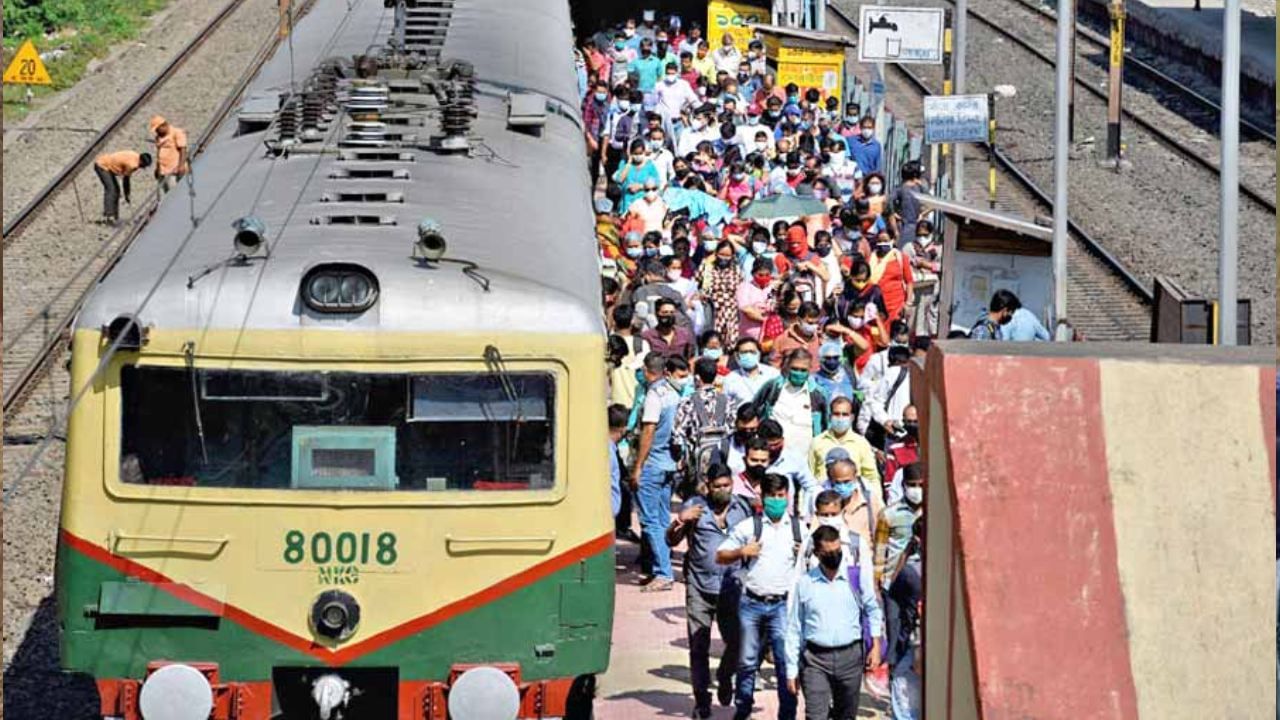 Local Train in Sealdah: দমদমে কাজ মিটলেই বাড়বে প্রায় ১০০ লোকাল, অনেকটা বেড়ে যাবে ট্রেনের স্পিড, বলছে রেল