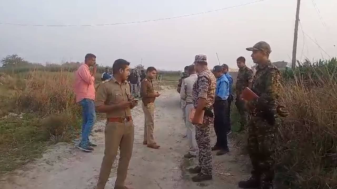 Malda: ভুট্টা ক্ষেতে পা দিতেই শিরদাঁড়ায় যেন ঠান্ডা স্রোত, মহিলার অবস্থা দেখে চোখ কপালে গ্রামবাসীদের