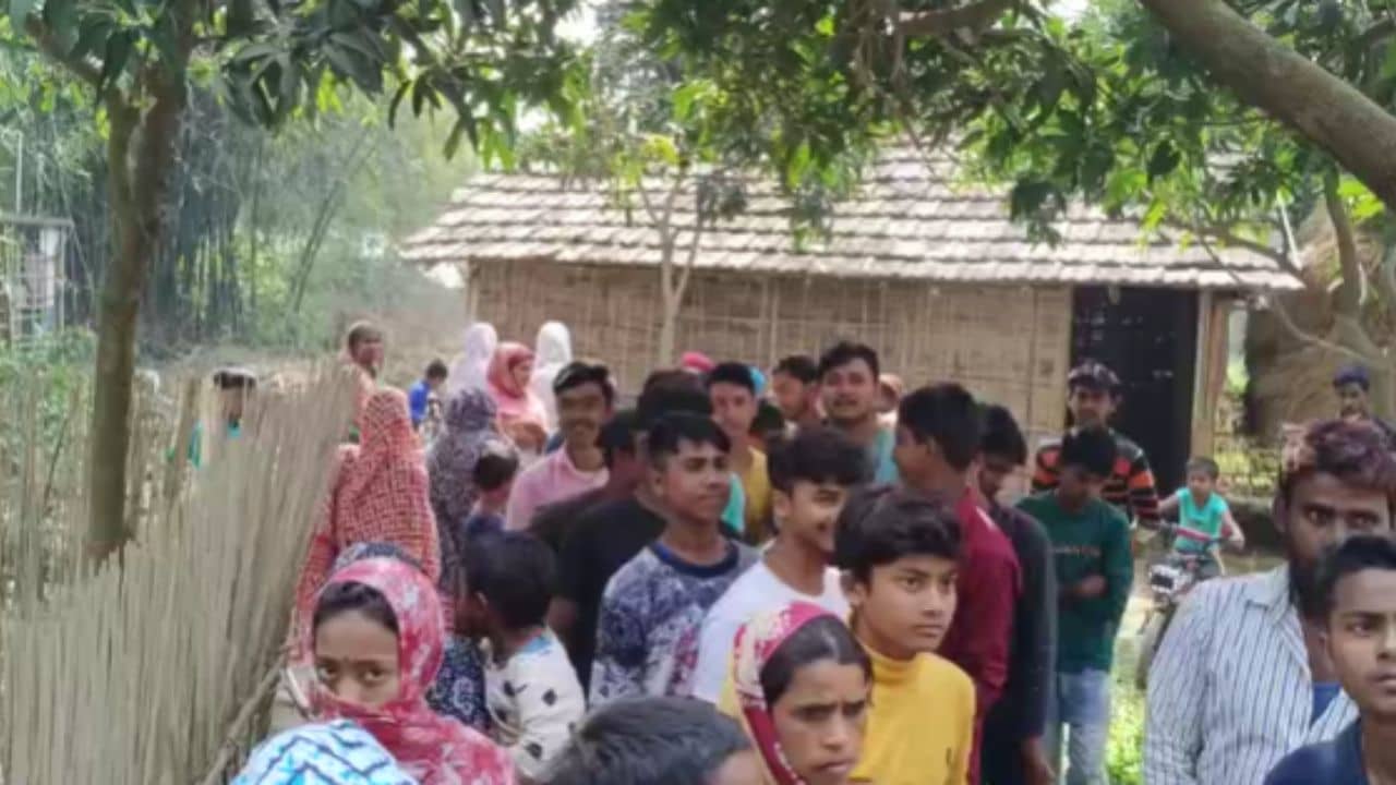 Maldah Domestic Violence: আরও এক স্ত্রী রয়েছে স্বামীর, জেনে ফেলাতেই তিন মাসের অন্তঃসত্ত্বাকে গোয়ালঘরে বেঁধে রেখে নির্যাতন
