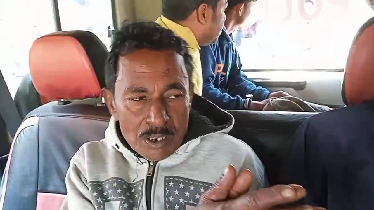 Murder: ছেলেকে খুনের অভিযোগ, পুলিশের গাড়িতে উঠে বাবা শুধু বললেন, ‘আমি আর পারছি না’