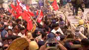 CPIM Rally: খণ্ডযুদ্ধ মুর্শিদাবাদে! লাল পতাকার ডান্ডা দিয়েই মার বামেদের,পাল্টা কাঁদানে গ্যাস ছুড়ল পুলিশ