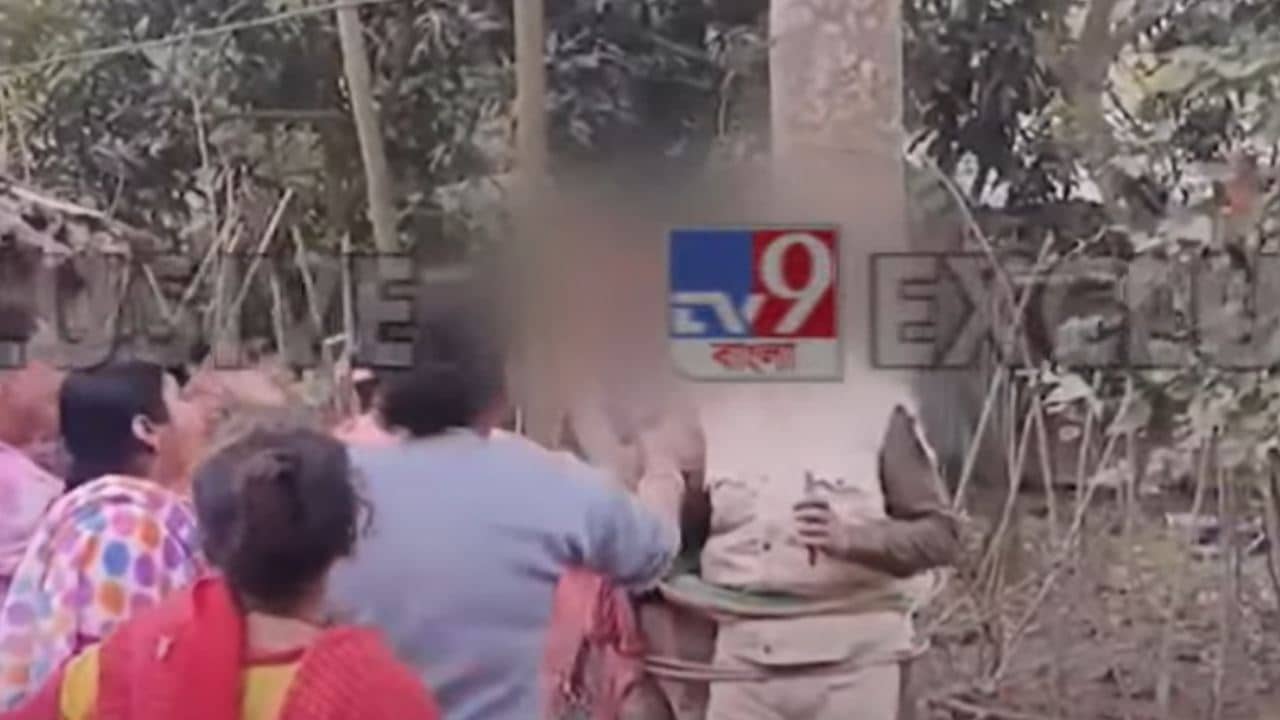Nadia: জেলায় পুলিশমন্ত্রী, সেই নদিয়াতেই দুই পুলিশকর্মীকে গাছে বেঁধে বেধড়ক মারের অভিযোগ