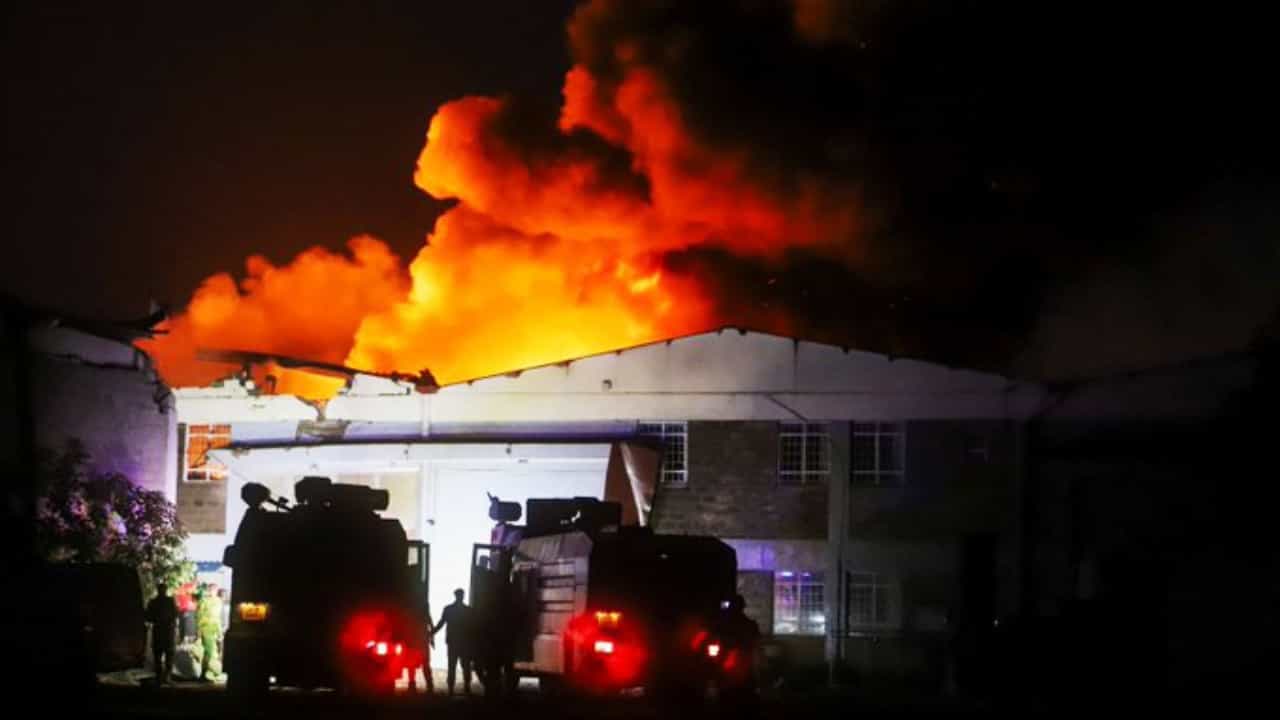 Nairobi gas explosion: বিশাল গ্যাস বিস্ফোরণে কেঁপে উঠল নাইরোবি! মৃত অন্তত ২, আহত ১৬৭ Nairobi gas explosion: বিশাল গ্যাস বিস্ফোরণে কেঁপে উঠল নাইরোবি! মৃত অন্তত ২, আহত ১৬৭