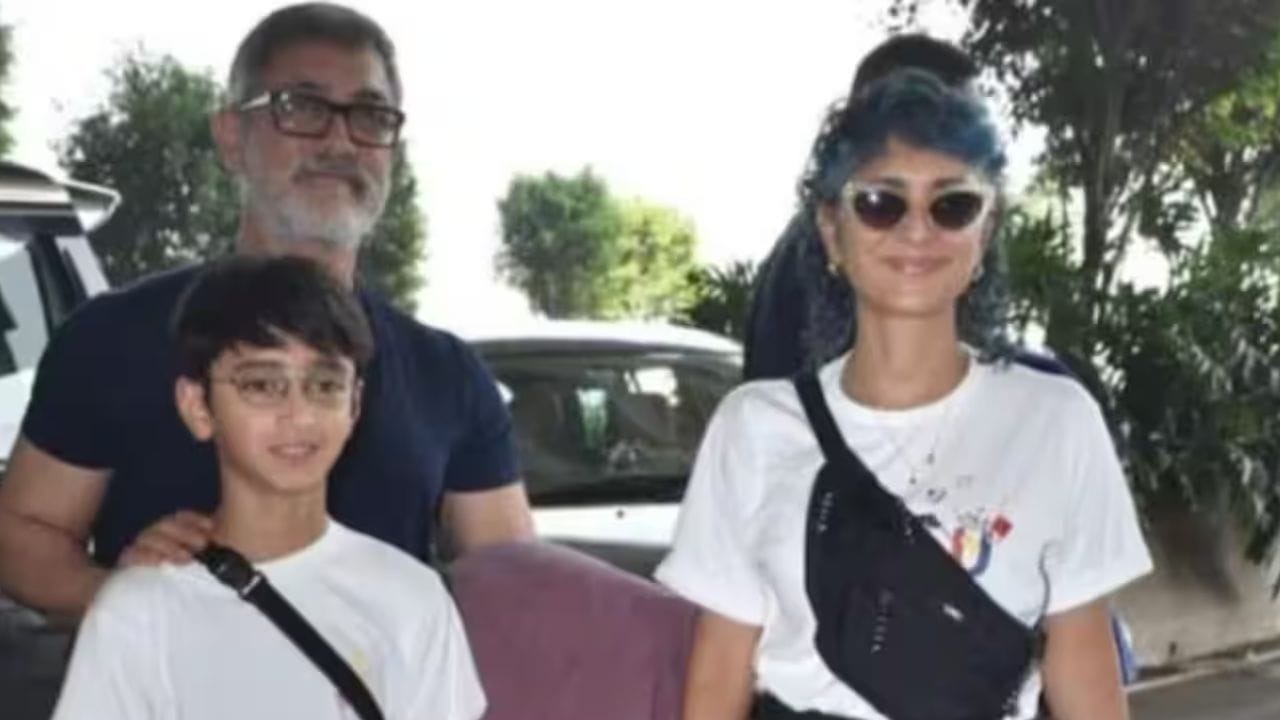 আমির খান- আমির খান তাঁর ছেলে আজাদের জন্য যে ন্যানি রেখেছিলেন, শোনা যায় বছরে তাঁর মাইনে ছিল ২.৫ কোটি টাকা। 