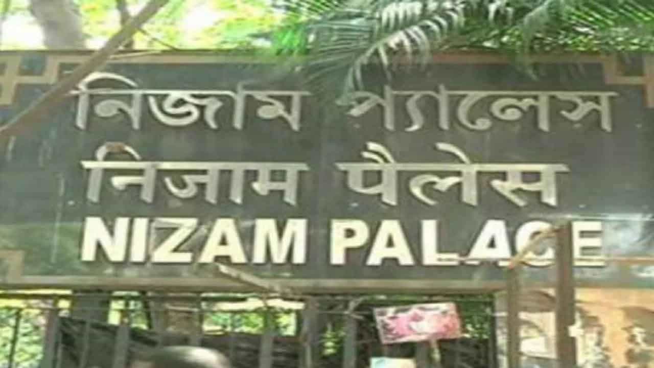 Nizam Palace: ভয়ঙ্করকাণ্ড! উপুড় হয়ে পড়ে রয়েছে দেহ, নিজাম প্যালেসে CBI দফতরের নিরাপত্তাকর্মীর অস্বাভাবিক মৃত্যু Nizam Palace: ভয়ঙ্করকাণ্ড! উপুড় হয়ে পড়ে রয়েছে দেহ, নিজাম প্যালেসে CBI দফতরের নিরাপত্তাকর্মীর অস্বাভাবিক মৃত্যু