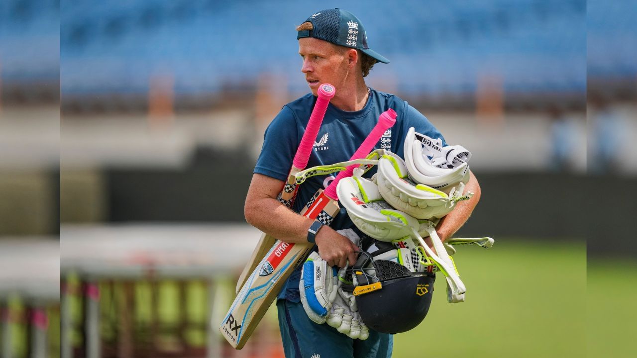 Practice session for the third test at Rajkot 7