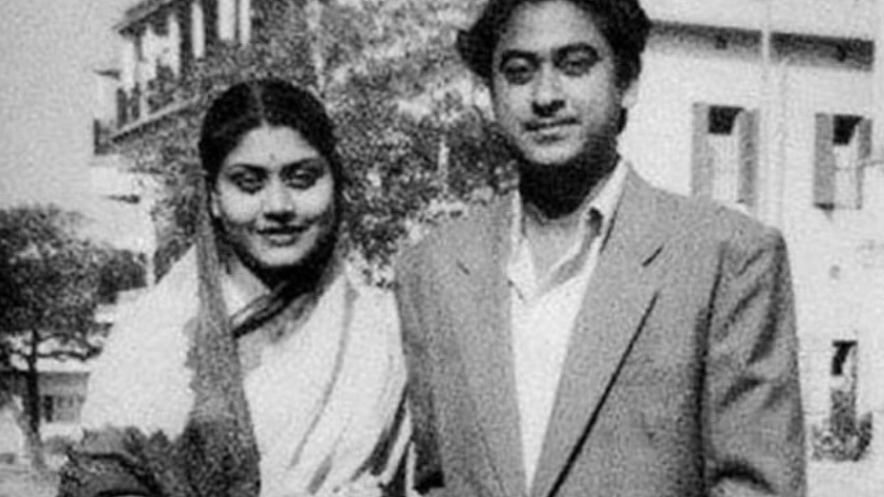 'সারাক্ষণ কেরিয়ার-কেরিয়ার, ছাড়ো সব! সংসারে মন বসাও', কিশোর কুমারের হুংকার মানেননি প্রথম স্ত্রী রুমা গুহঠাকুরতা 'সারাক্ষণ কেরিয়ার-কেরিয়ার, ছাড়ো সব! সংসারে মন বসাও', কিশোর কুমারের হুংকার মানেননি প্রথম স্ত্রী রুমা গুহঠাকুরতা