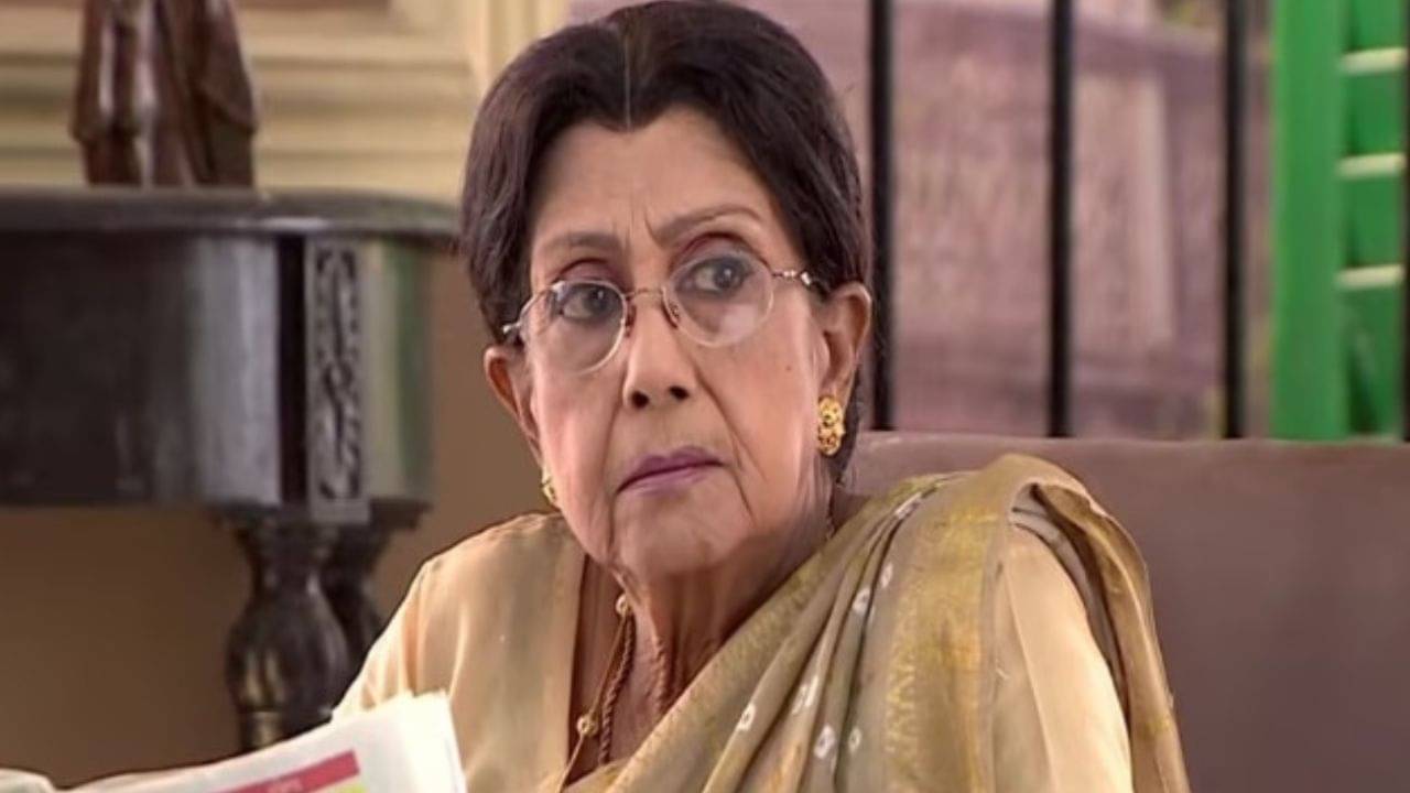 ৮৭ বছরে পা সাবিত্রীর, জন্মদিনে কেন কারও সঙ্গে দেখা করছেন না কিংবদন্তি?