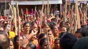 Sandeshkhali: রাত হলেই মেয়েদের পার্টি অফিসে তুলে নিয়ে যেত! শাহজাহান তো চুনোপুঁটি, সন্দেশখালির আসল হর্তাকর্তার নাম সামনে এনে রণংদেহি হাজার হাজার মহিলা