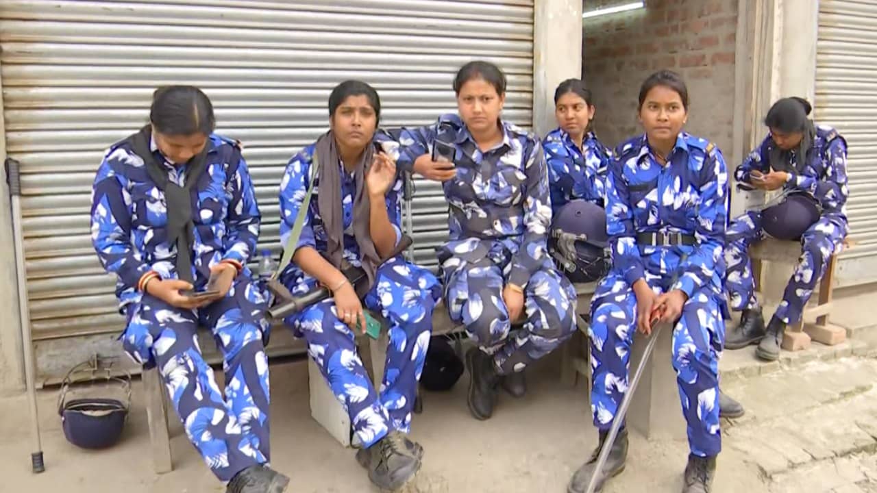 Sandeshkhali: বাড়ছে বুটের আওয়াজ, অশান্ত সন্দেশখালিতে নতুন রণসজ্জা পুলিশের