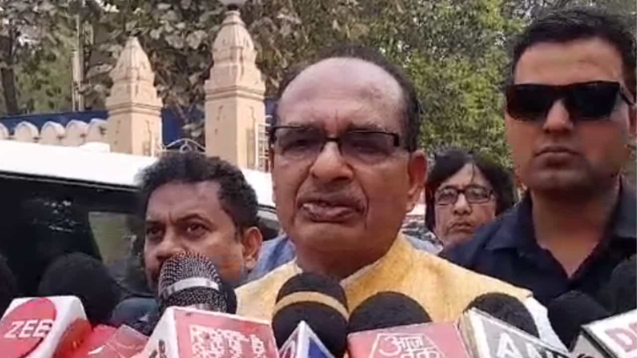 Howrah: মধ্যপ্রদেশের প্রাক্তন মুখ্যমন্ত্রী এসে মুখ খুললেন সন্দেশখালি নিয়ে Howrah: মধ্যপ্রদেশের প্রাক্তন মুখ্যমন্ত্রী এসে মুখ খুললেন সন্দেশখালি নিয়ে